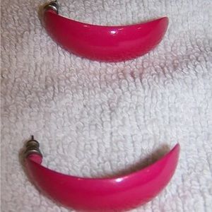 Exquisite Pink
Pierced Earrings